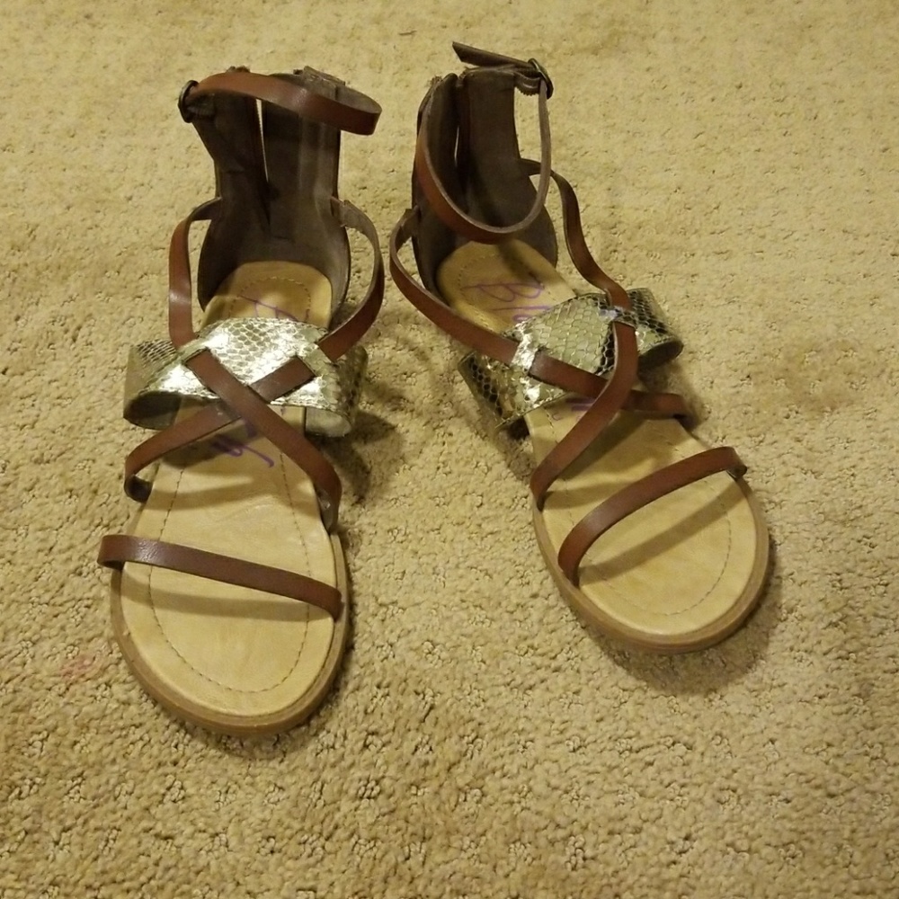 Sandal